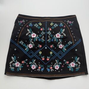 Black Floral Embroidered skirt XS